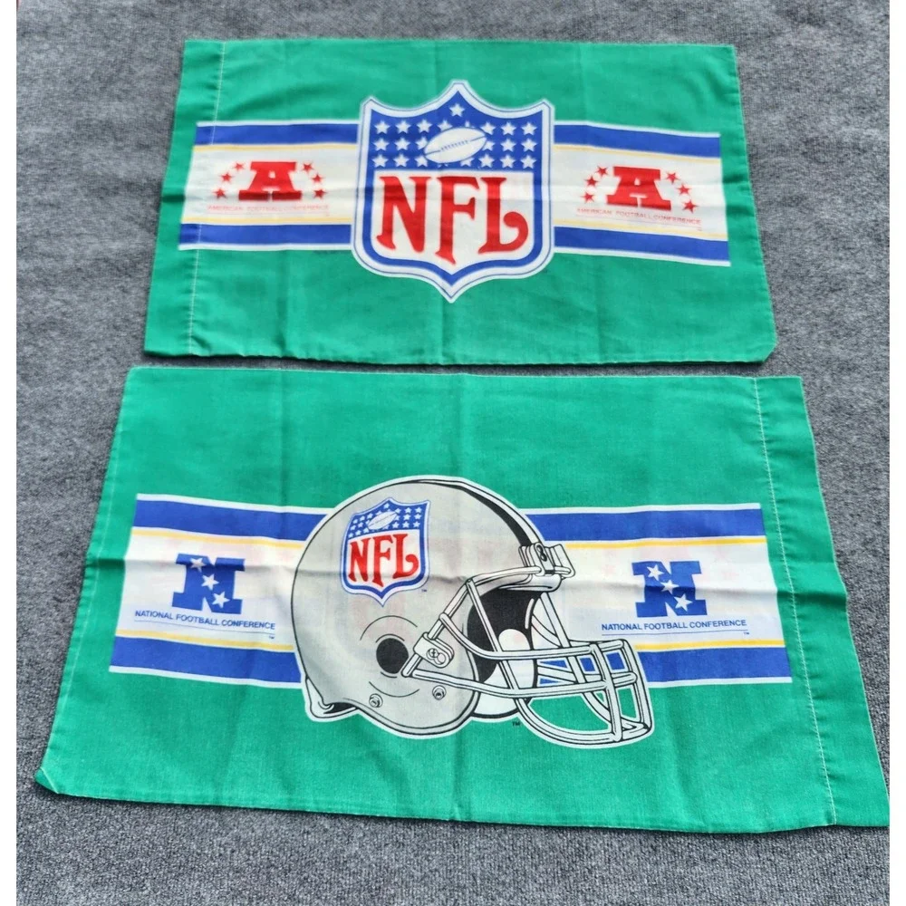 set of 2‎ vintage NFL standard PILLOWCASE Green AFC/NFC 1993 helmet 18x30
